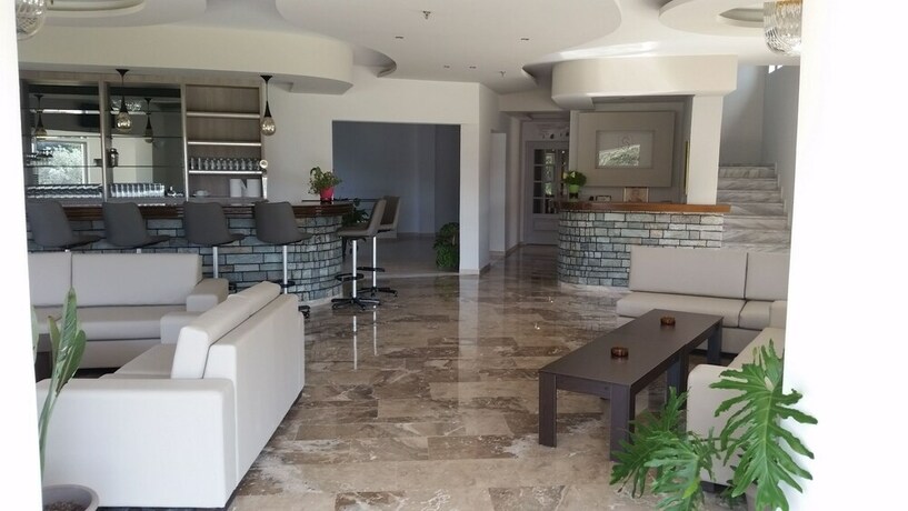 Imagen de los interiores del Hotel Saint George Resort. Foto 30