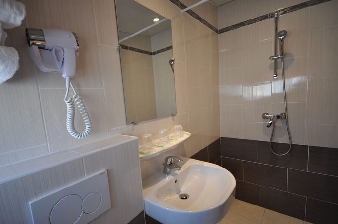 Imagen de la habitación del Hotel Saint Georges Lafayette. Foto 6