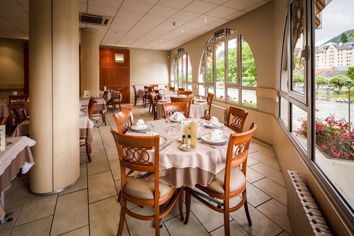 Imagen del bar/restaurante del Hotel Saint Georges, Lourdes. Foto 4