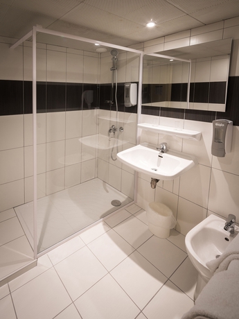 Imagen de la habitación del Hotel Saint Georges, Lourdes. Foto 10