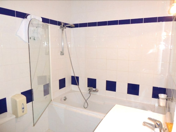 Imagen de la habitación del Hotel Saint Georges, Niza. Foto 12