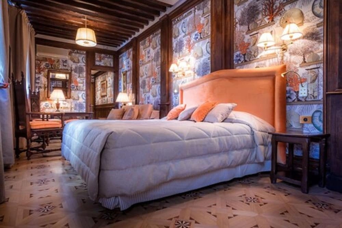 Imagen de la habitación del Hotel Saint Germain Des Pres. Foto 2