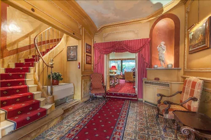 Imagen de los interiores del Hotel Saint Germain Des Pres. Foto 18