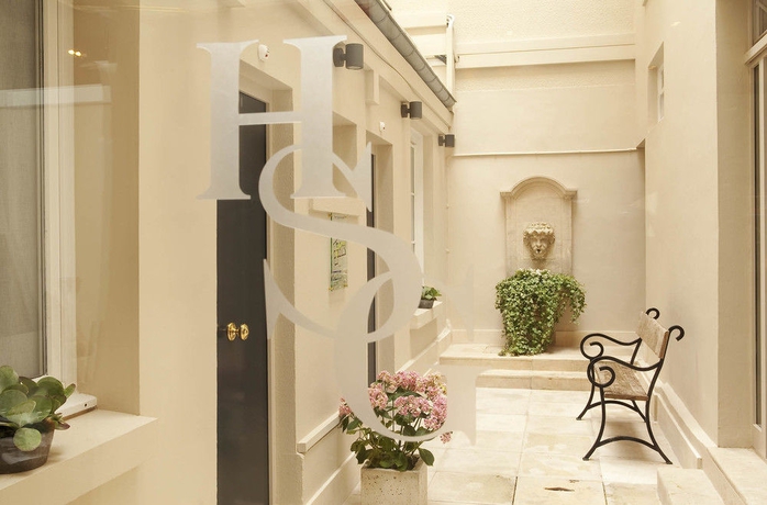 Imagen de los interiores del Hotel Saint Germain. Foto 13