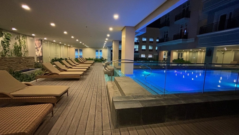 Imagen de la piscina del Hotel Saint Honore Condo. Foto 14