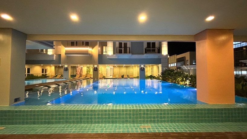 Imagen de la piscina del Hotel Saint Honore Condo. Foto 15