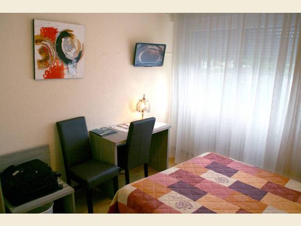 Imagen de la habitación del Hotel Saint Hubert. Foto 5