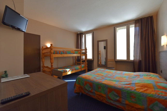 Imagen de la habitación del Hotel Saint Jacques. Foto 10