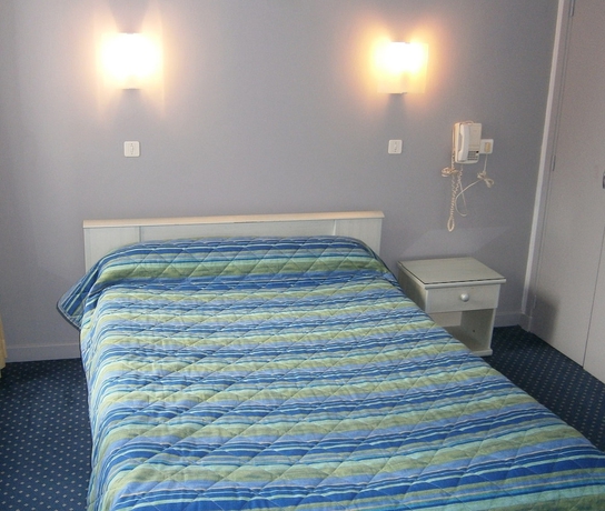 Imagen de la habitación del Hotel Saint Jacques. Foto 11