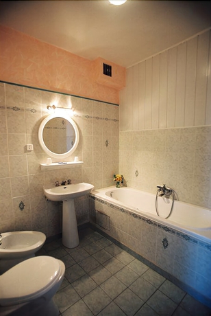 Imagen de la habitación del Hotel Saint Jacques. Foto 15