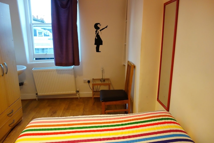 Imagen de la habitación del Hotel Saint James Backpackers. Foto 15