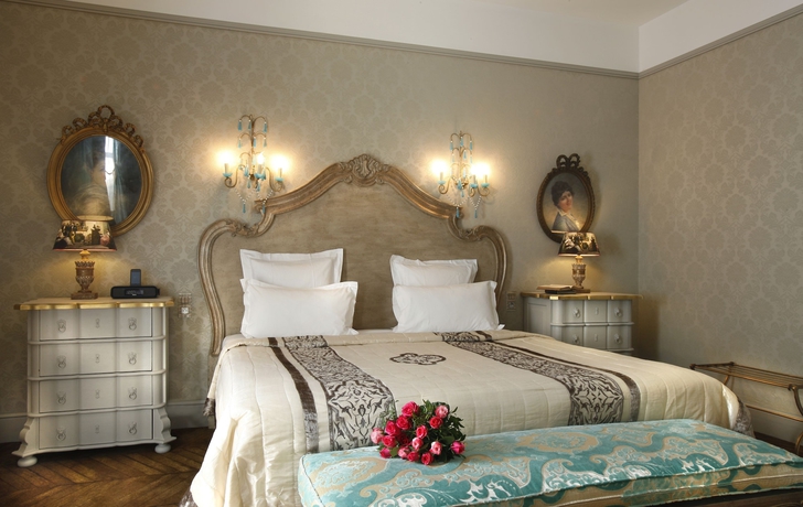Imagen de la habitación del Hotel Saint James Paris. Foto 11