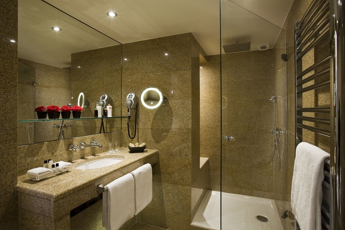 Imagen de la habitación del Hotel Saint James & Albany Spa. Foto 8