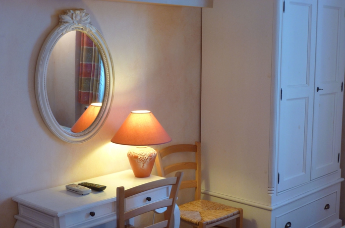 Imagen de los interiores del Hotel Saint Jean, Orange. Foto 12