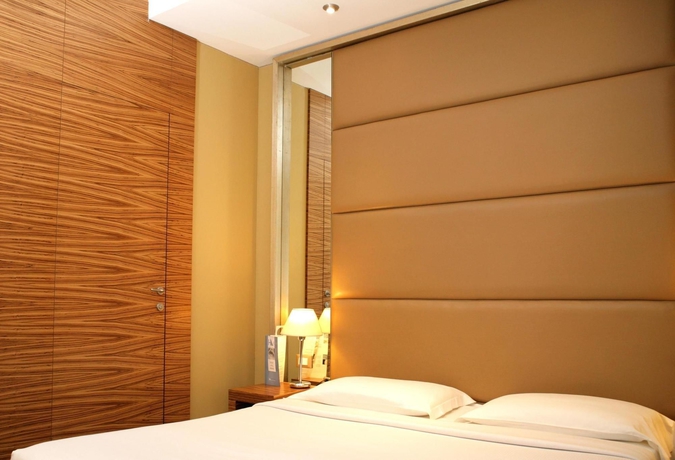 Imagen de los exteriores del Hotel Saint John. Foto 13