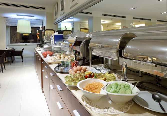 Imagen del bar/restaurante del Hotel Saint John. Foto 5