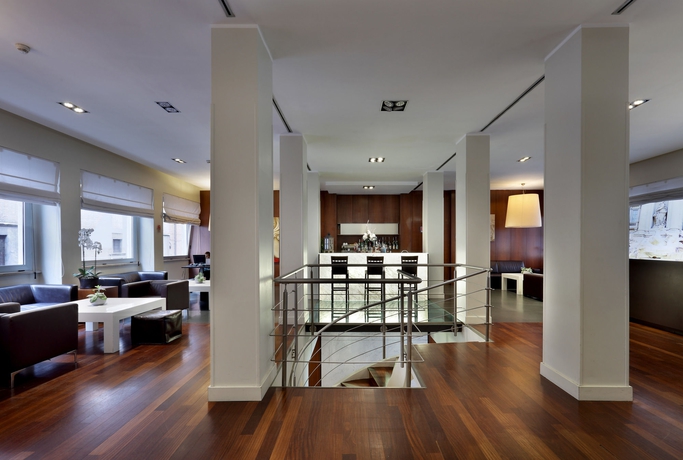 Imagen de los interiores del Hotel Saint John. Foto 15