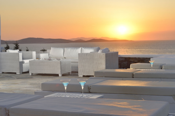 Imagen de los exteriores del Hotel Saint John Villas and Spa. Foto 10