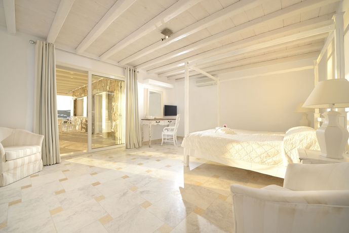 Imagen de la habitación del Hotel Saint John Villas and Spa. Foto 5