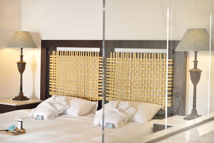 Imagen de la habitación del Hotel Saint John Villas and Spa. Foto 6