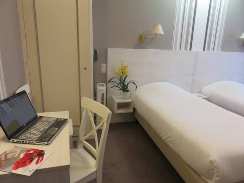 Imagen de la habitación del Hotel Saint Julien. Foto 8