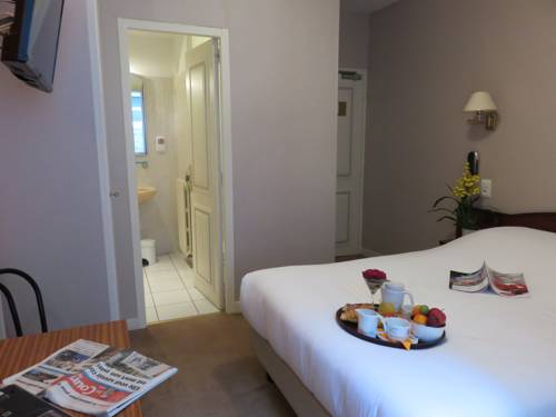 Imagen de la habitación del Hotel Saint Julien. Foto 9