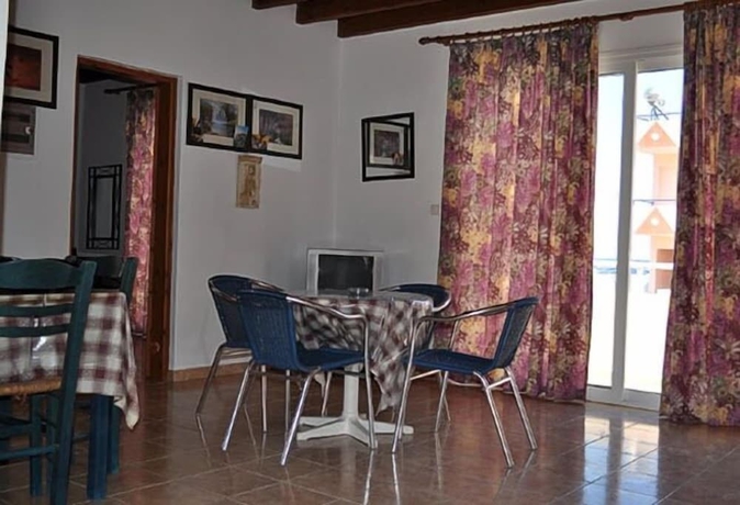 Imagen de la habitación del Hotel Saint Konstantin Beach Apartments. Foto 6
