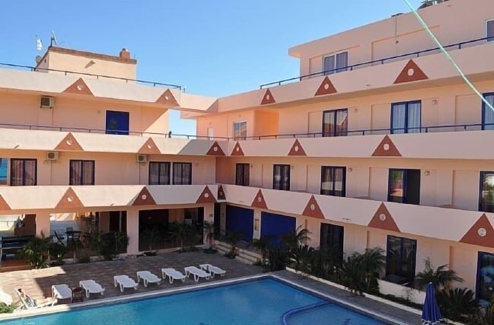 Imagen general del Hotel Saint Konstantin Beach Apartments. Foto 3