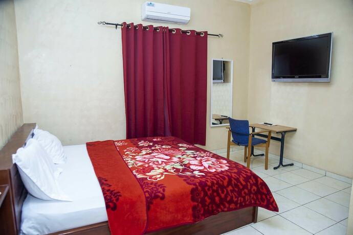 Imagen de la habitación del Hotel Saint Lazaros. Foto 18