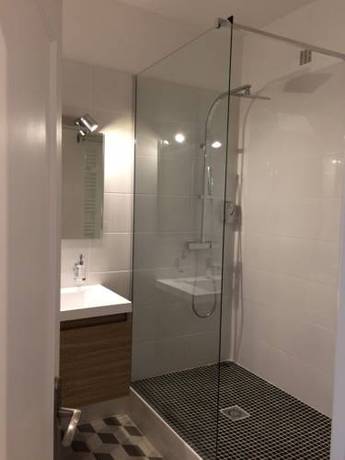 Imagen de la habitación del Hotel Saint Louis, Aigues-Mortes. Foto 9