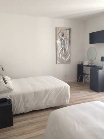 Imagen de la habitación del Hotel Saint Louis, Aigues-Mortes. Foto 11