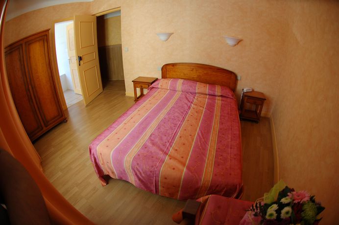 Imagen general del Hotel Saint Louis, Châteaudun. Foto 2