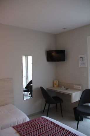 Imagen de la habitación del Hotel Saint Louis, Le Thor. Foto 13