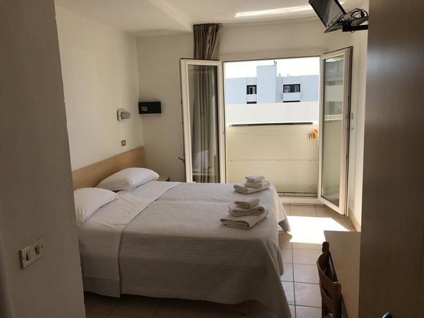 Imagen de la habitación del Hotel Saint Louis, Rimini. Foto 11