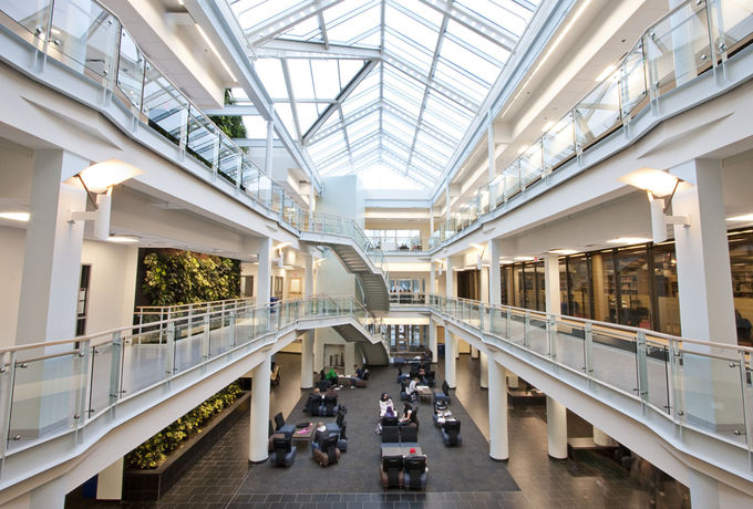 Imagen de los interiores del Hotel Saint Mary's University Residence Summer Accommodations. Foto 16