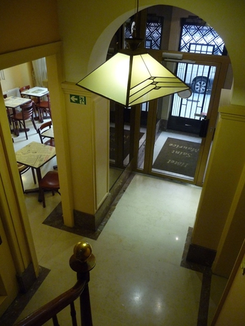 Imagen de la habitación del Hotel Saint Maurice. Foto 16