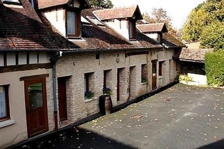 Imagen de la habitación del Hotel Saint Nicolas, Chaumont-en-Vexin. Foto 7