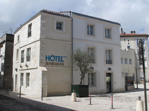 Imagen de los exteriores del Hotel Saint Nicolas. Foto 8