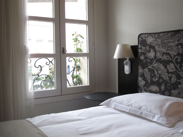 Imagen de la habitación del Hotel Saint Nicolas. Foto 3