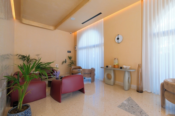 Imagen de los interiores del Hotel Saint Nicolas, Himar&euml;. Foto 16