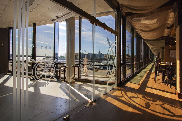 Imagen de los interiores del Hotel Saint Petersburg. Foto 12