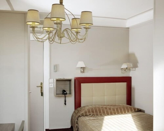 Imagen de la habitación del Hotel Saint Pierre, Barrio Latino-Pante&oacute;n. Foto 9