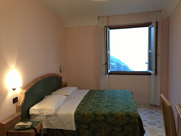 Imagen de la habitación del Hotel Saint Raphael, RIVIERA NAPOLITANA. Foto 5