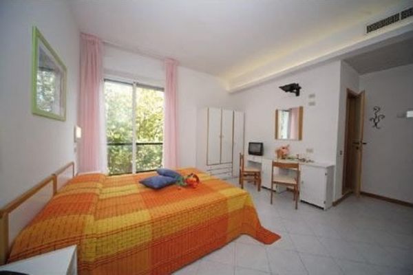 Imagen general del Hotel Saint Raphael, Rivazzurra. Foto 4