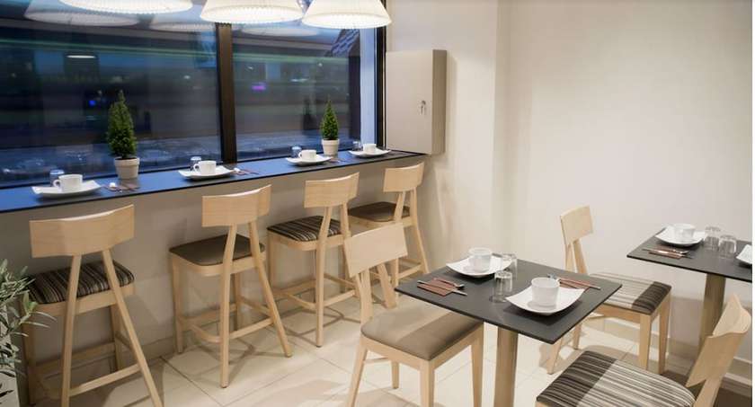 Imagen del bar/restaurante del Hotel Saint Roch Montpellier Centre. Foto 2