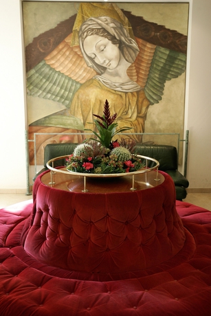 Imagen de los interiores del Hotel Saint Sauveur, Lourdes. Foto 15