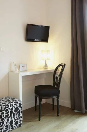 Imagen de la habitación del Hotel Saint Sernin. Foto 8