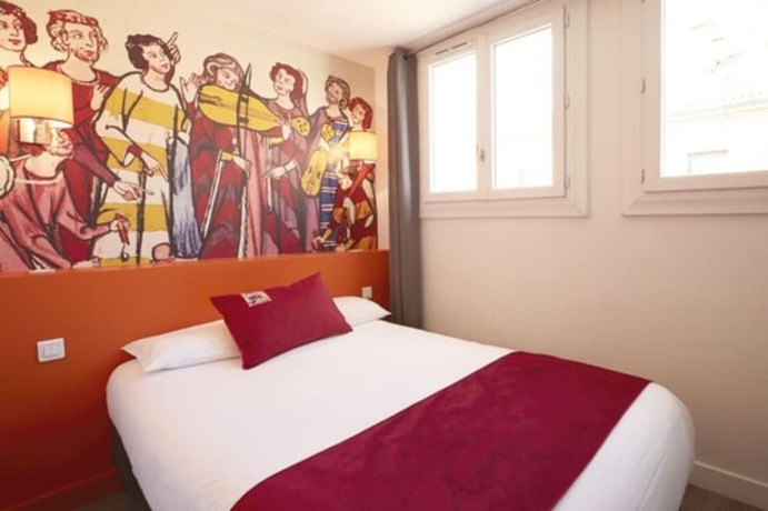 Imagen de la habitación del Hotel Saint Sernin. Foto 10