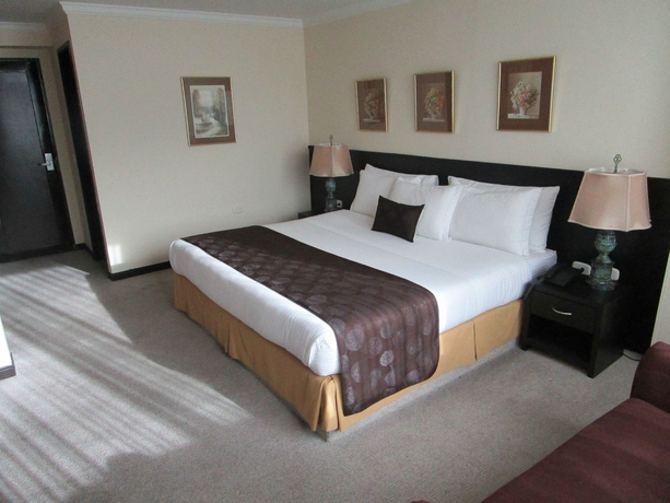 Imagen de la habitación del Hotel Saint Simon. Foto 9