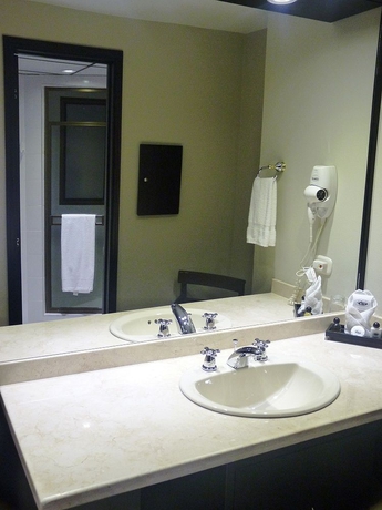 Imagen de la habitación del Hotel Saint Simon. Foto 12